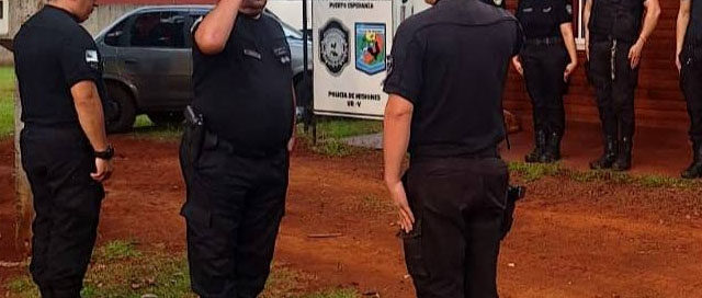 PUERTO ESPERANZA: Nuevos titulares asumieron en la Comisaría y en la División Comando Táctico Especial PUERTO ESPERANZA: Nuevos titulares asumieron en la Comisaría y en la División Comando Táctico Especial