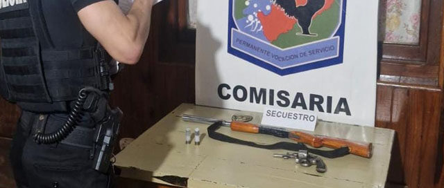 SAN VICENTE: Un hombre entregó armas de fuego a la Policía tras un conflicto familiar SAN VICENTE: Un hombre entregó armas de fuego a la Policía tras un conflicto familiar