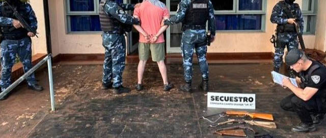 CAMPO GRANDE: Detuvieron a un sospechoso y secuestraron armas tras una violenta pelea CAMPO GRANDE: Detuvieron a un sospechoso y secuestraron armas tras una violenta pelea