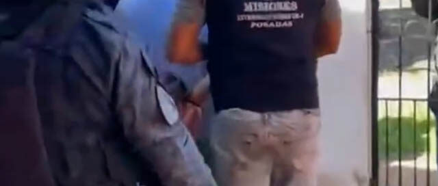 POSADAS: Capturan a presuntos “arbolitos” por el robo de más de 21 millones de pesos POSADAS: Capturan a presuntos “arbolitos” por el robo de más de 21 millones de pesos