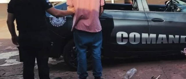 OBERÁ: Brutal pelea entre vecinos terminó con un adolescente herido con un machete y un detenido OBERÁ: Brutal pelea entre vecinos terminó con un adolescente herido con un machete y un detenido