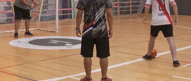 POSADAS: Clases gratuitas de fútbol para ciegos en el Polideportivo Finito Gehrmann POSADAS: Clases gratuitas de fútbol para ciegos en el Polideportivo Finito Gehrmann