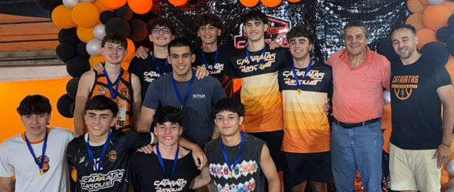 IGUAZÚ: Cataratas Básquet celebró su fiesta de fin de año en el Polideportivo Municipal IGUAZÚ: Cataratas Básquet celebró su fiesta de fin de año en el Polideportivo Municipal