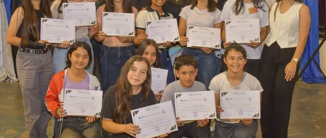 SAN VICENTE: El intendente acompañó el acto de cierre del Centro de Formación Profesional