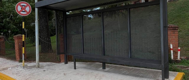 PUERTO RICO: Obras Públicas construye refugios peatonales y cestos para residuos PUERTO RICO: Obras Públicas construye refugios peatonales y cestos para residuos