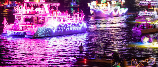 La Costanera de Posadas se prepara para el primer Desfile Navideño Náutico solidario del NEA La Costanera de Posadas se prepara para el primer Desfile Navideño Náutico solidario del NEA