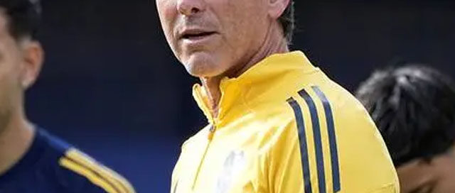 Boca ratificó la continuidad de Claudio Úbeda como DT tras la eliminación ante Racing Boca ratificó la continuidad de Claudio Úbeda como DT tras la eliminación ante Racing