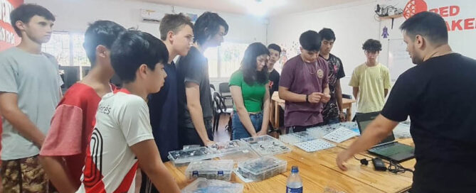 IGUAZÚ: Red Maker anuncia tres nuevos trayectos formativos para niños y adultos