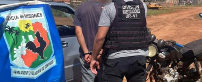 APÓSTOLES: La Policía impidió el robo de una moto y detuvo al sospechoso en pleno traslado