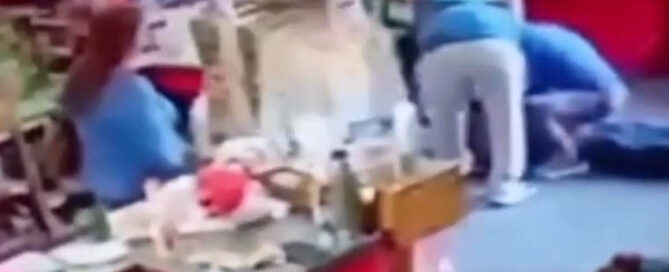 PUERTO RICO: Un policía le salvó la vida a un hombre en un supermercado