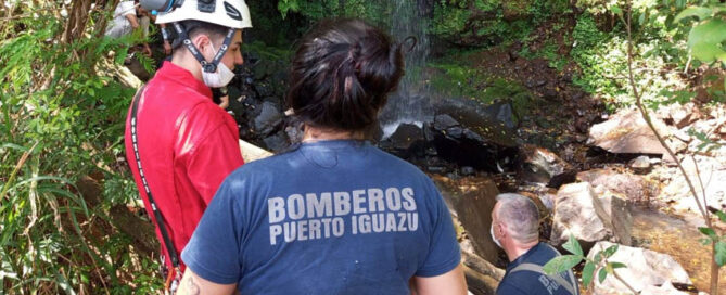 IGUAZÚ: La Policía investiga las causales del deceso de un hombre hallado en una cascada