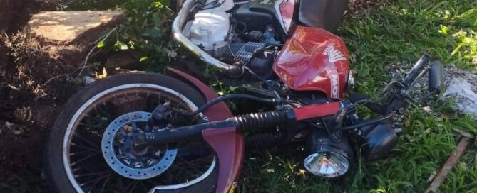 IGUAZÚ: Despiste de motocicleta dejó a un joven herido