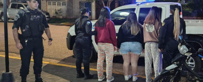APÓSTOLES: Detuvieron a seis jóvenes por maniobras peligrosas y picadas; secuestraron dos motos
