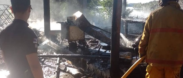 LEONI: Dos viviendas fueron destruidas por incendios en colonias rurales LEONI: Dos viviendas fueron destruidas por incendios en colonias rurales
