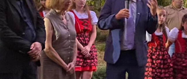 MONTECARLO: El embajador de Alemania entregó un fragmento del Muro de Berlín a la ciudad MONTECARLO: El embajador de Alemania entregó un fragmento del Muro de Berlín a la ciudad