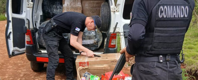 Operativo conjunto interceptó utilitario con mercadería extranjera sin aval aduanero