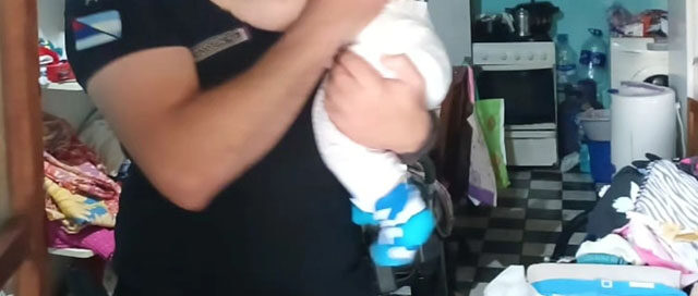 APÓSTOLES: La Policía resguardó a un bebé que había quedado solo en una vivienda APÓSTOLES: La Policía resguardó a un bebé que había quedado solo en una vivienda