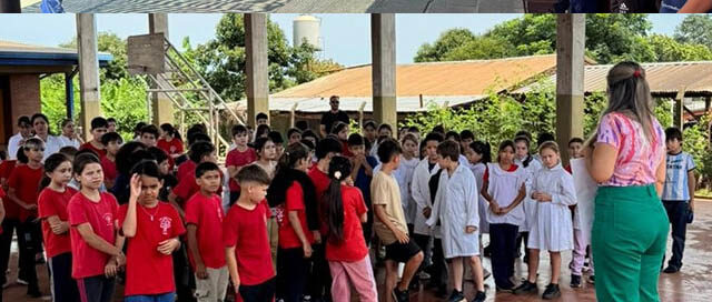 JARDÍN AMÉRICA: Zoonosis reforzó la campaña de Pirotecnia Cero con charlas en escuelas JARDÍN AMÉRICA: Zoonosis reforzó la campaña de Pirotecnia Cero con charlas en escuelas