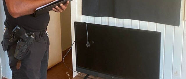 Jardín América: Policías recuperaron un televisor robado