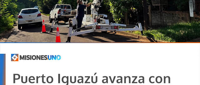 Puerto Iguazú avanza con la colocación de luces LED sobre la calle Oscar Smith